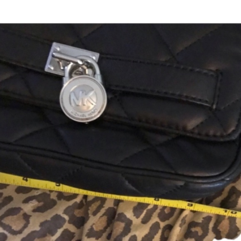Micheal Kors black classic quilted  leather crossbody, versatile Like New - Picture 6 of 13